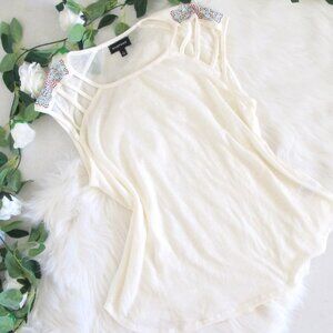 Rampage | Off White Shoulder Detailed Top